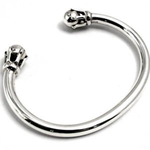 Torque Bangle in Silver